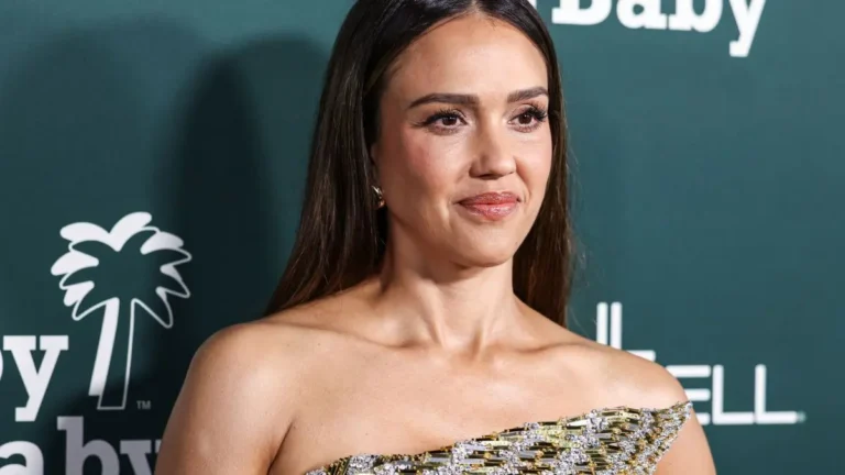 jessica alba super bowl